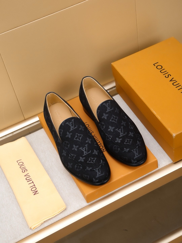 ルイヴィトン靴正面デザイン